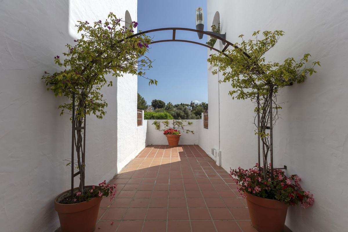 Finca for sale in Nueva Andalucía, Málaga, Spain