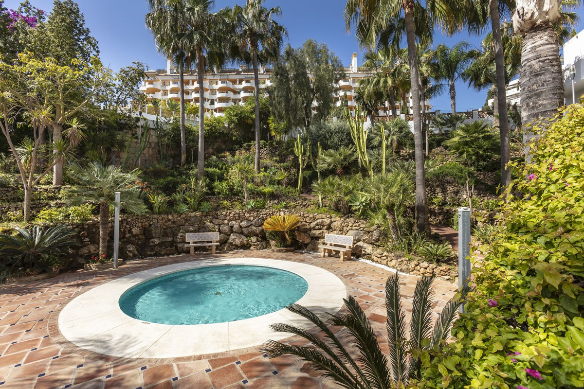 Finca for sale in Nueva Andalucía, Málaga, Spain