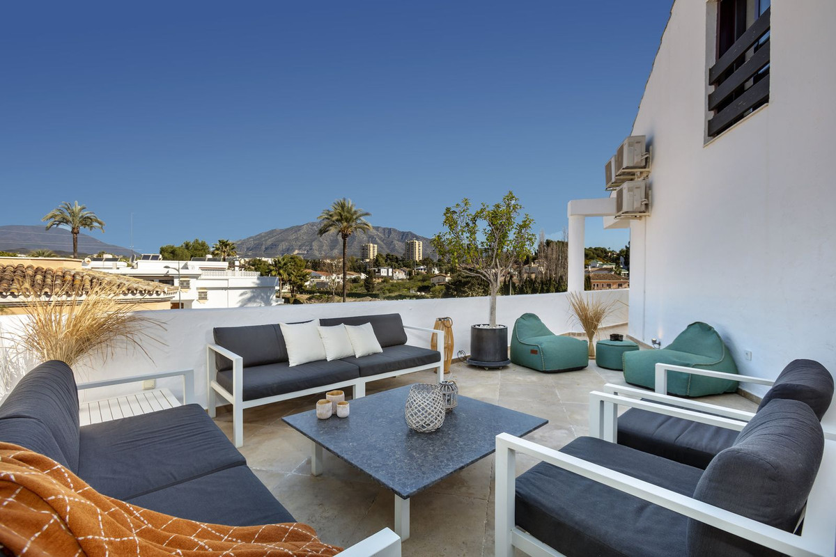 Finca for sale in Nueva Andalucía, Málaga, Spain