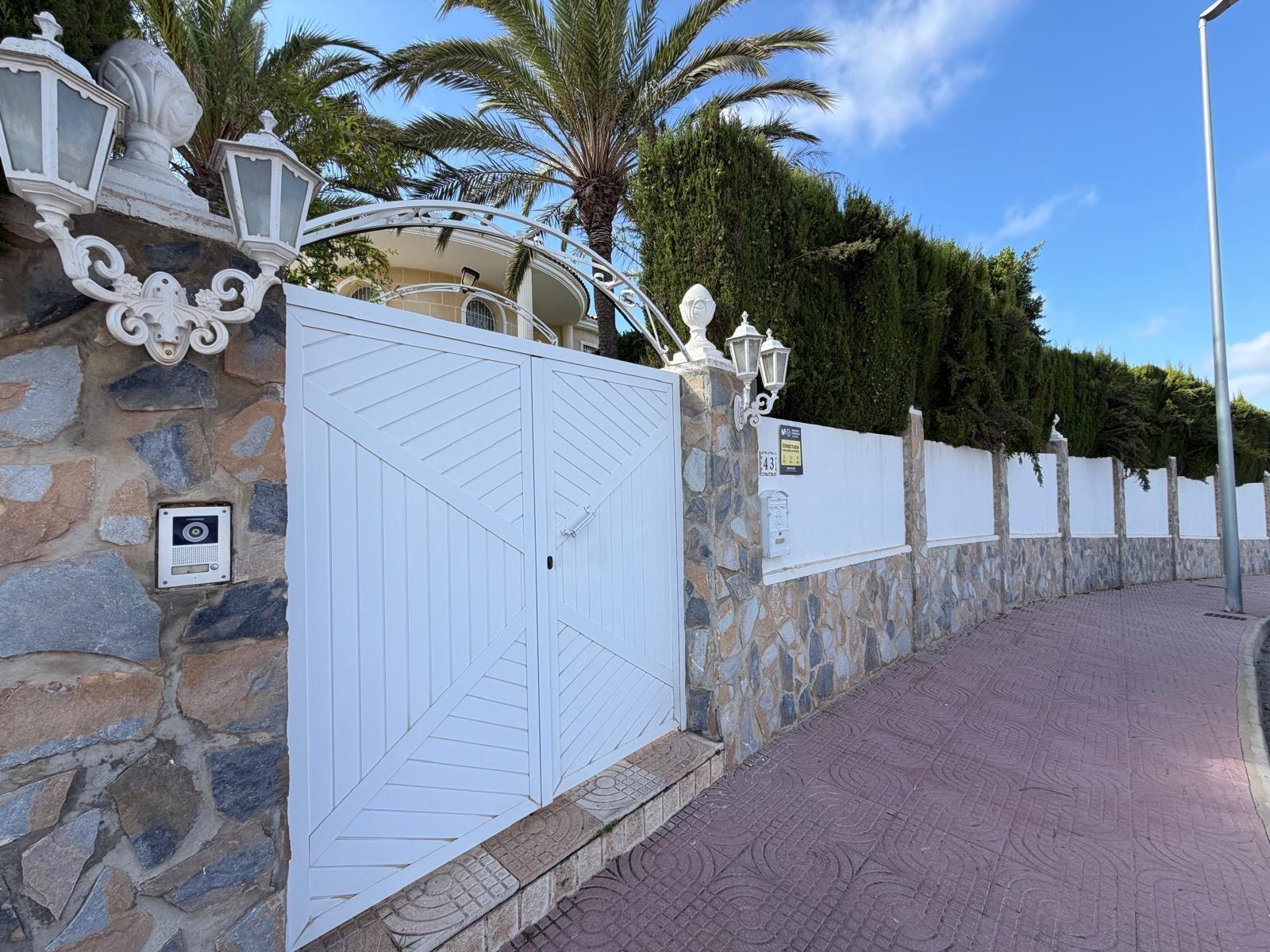 Villa en venta en Rojales