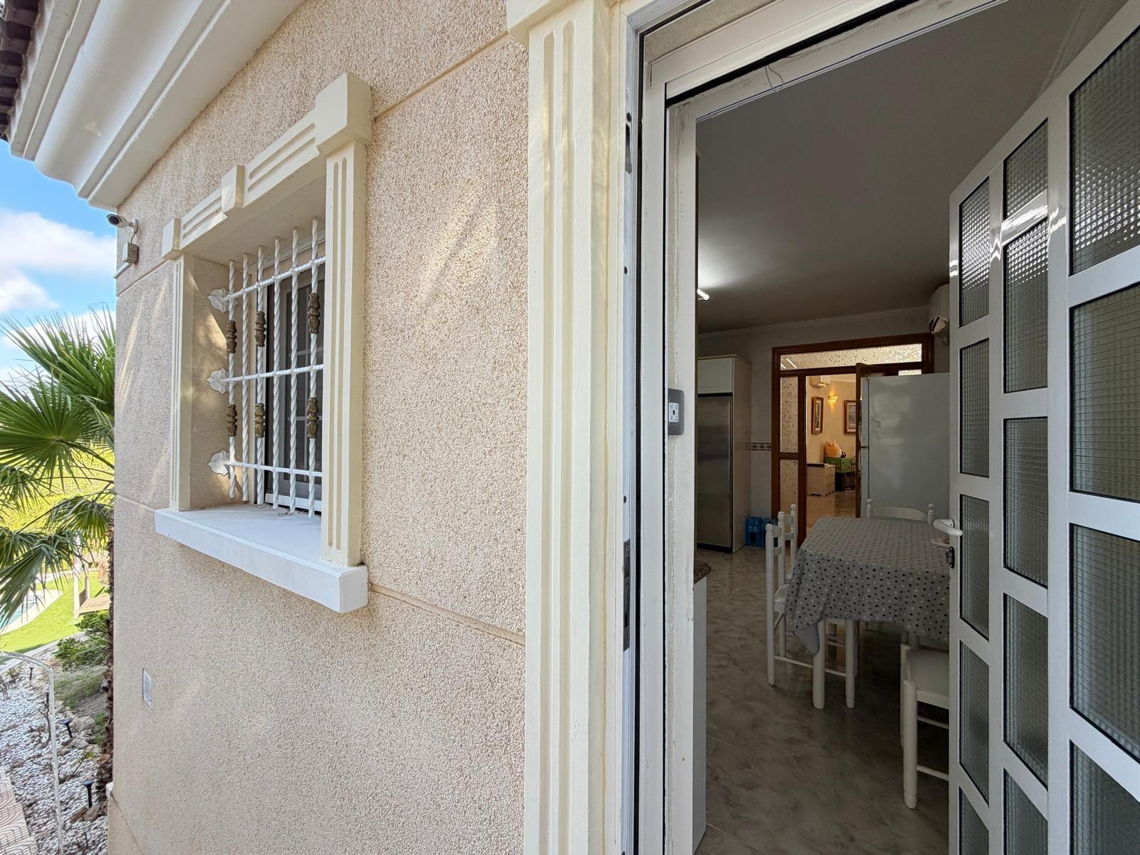 Villa en venta en Rojales