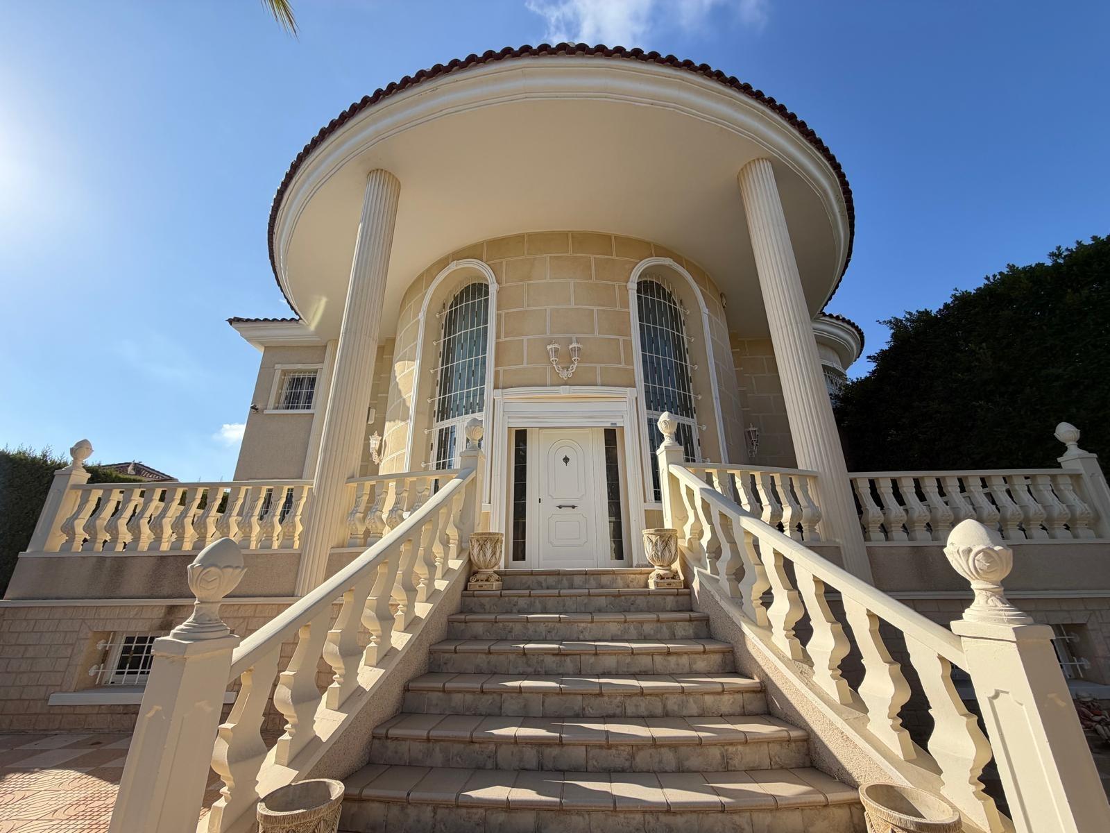 Villa en venta en Rojales