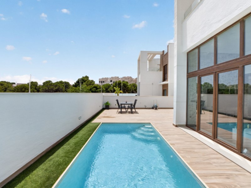 Villa for sale in Torrevieja, Alicante, Spain