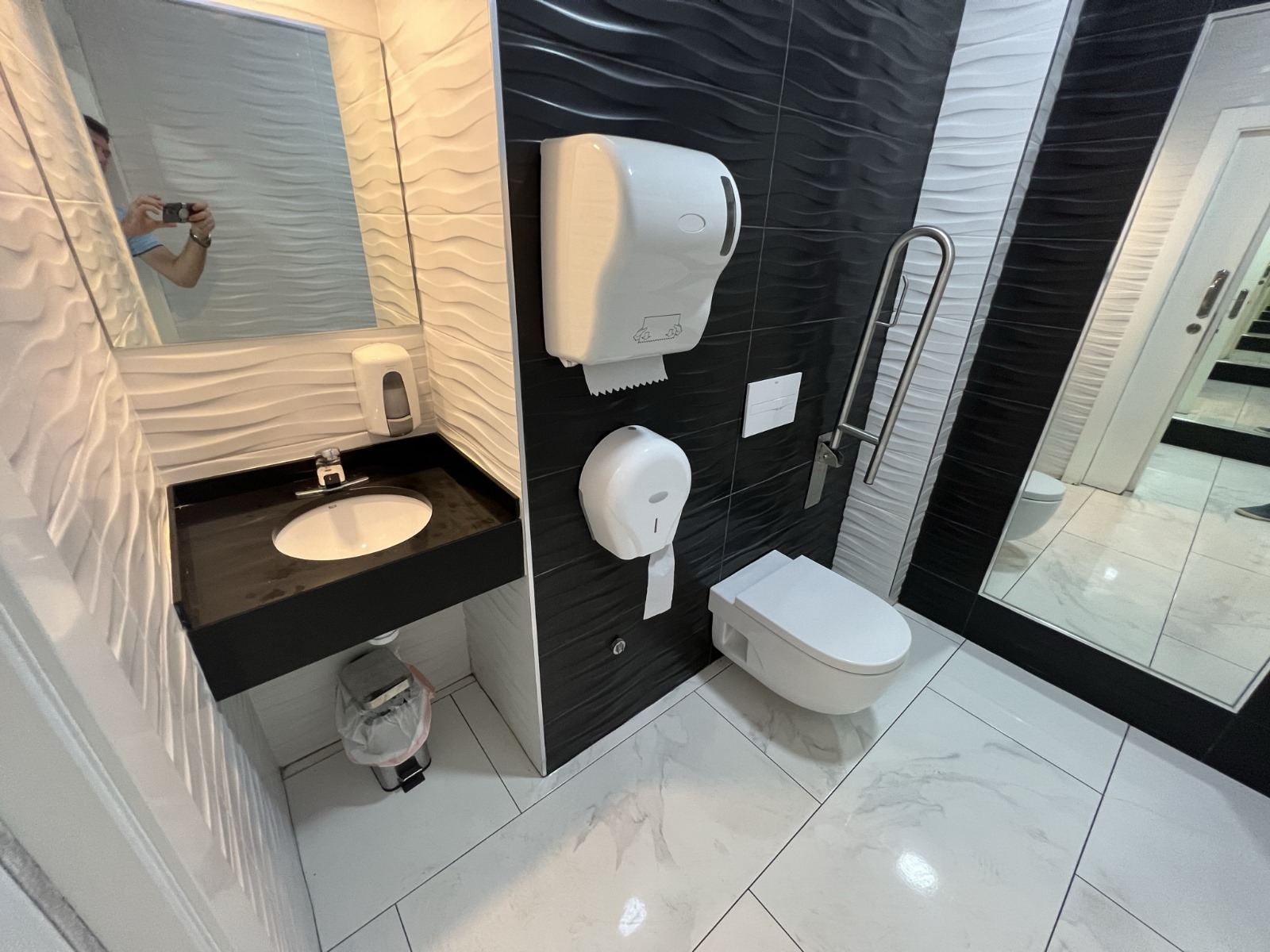 Commercial unit for sale in Torrevieja, Alicante, Spain