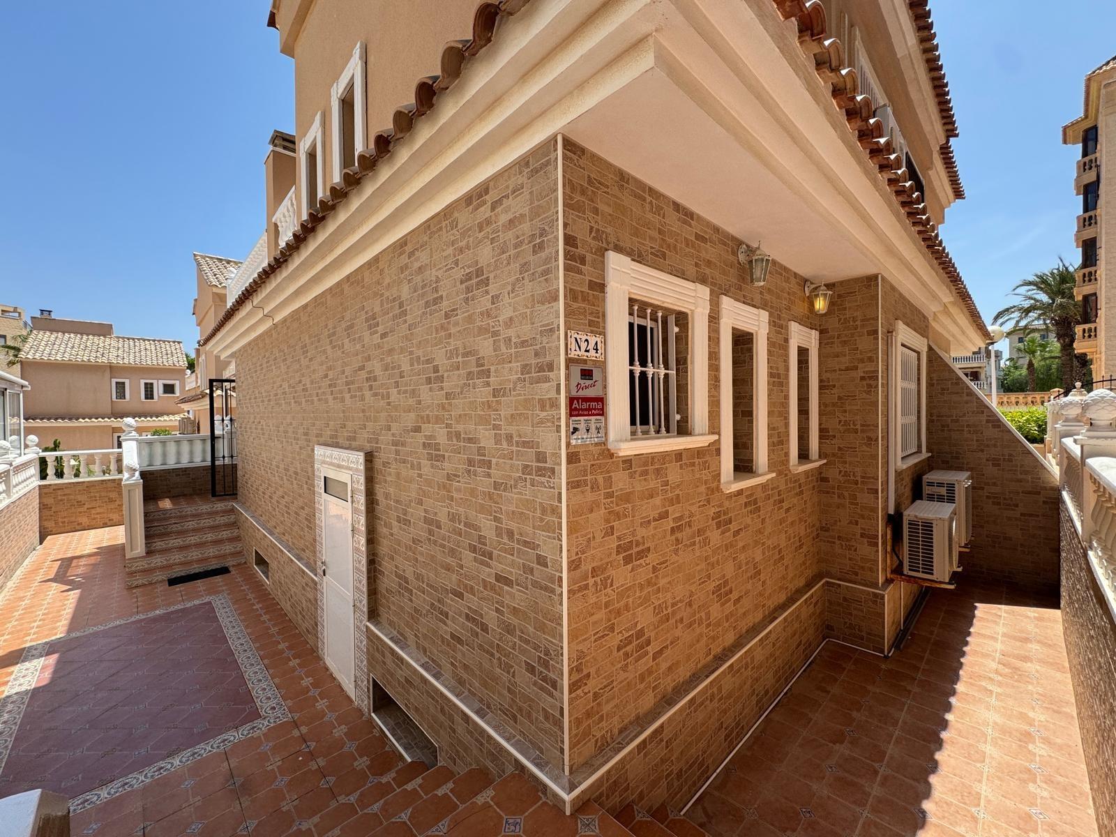 Town House for sale in Guardamar Del Segura, Alicante, Spain