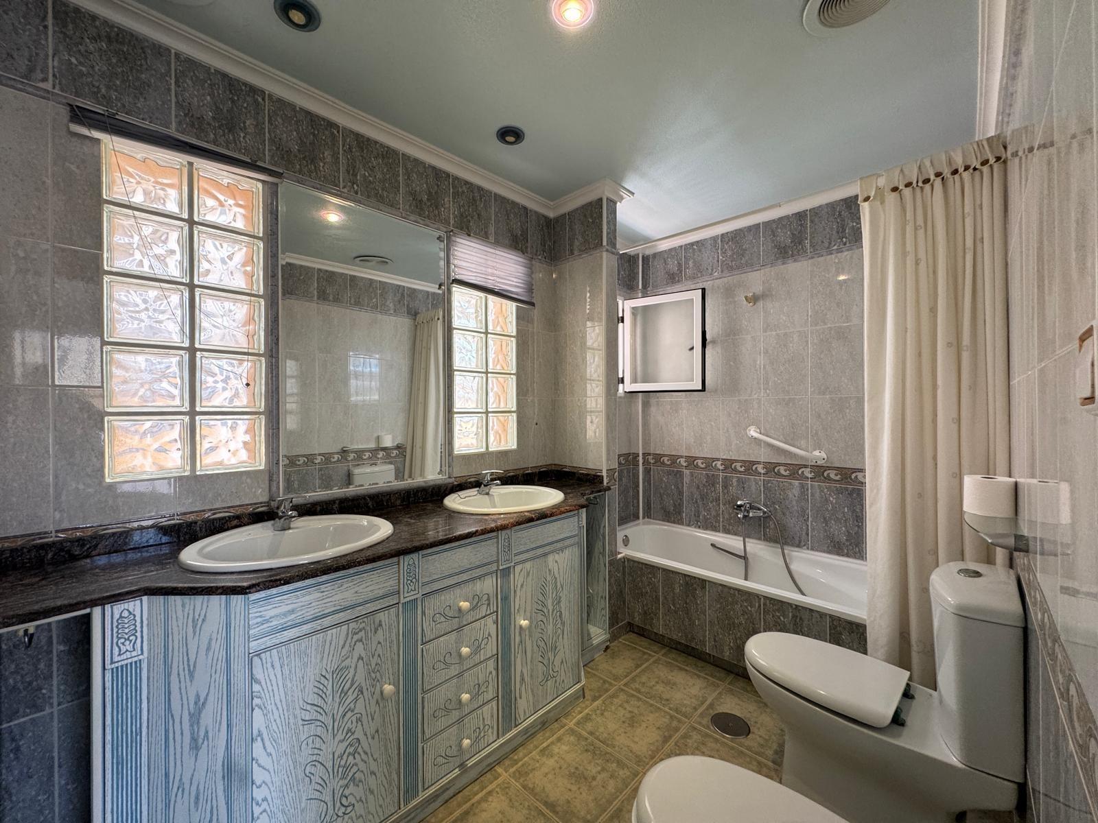 Town House for sale in Guardamar Del Segura, Alicante, Spain