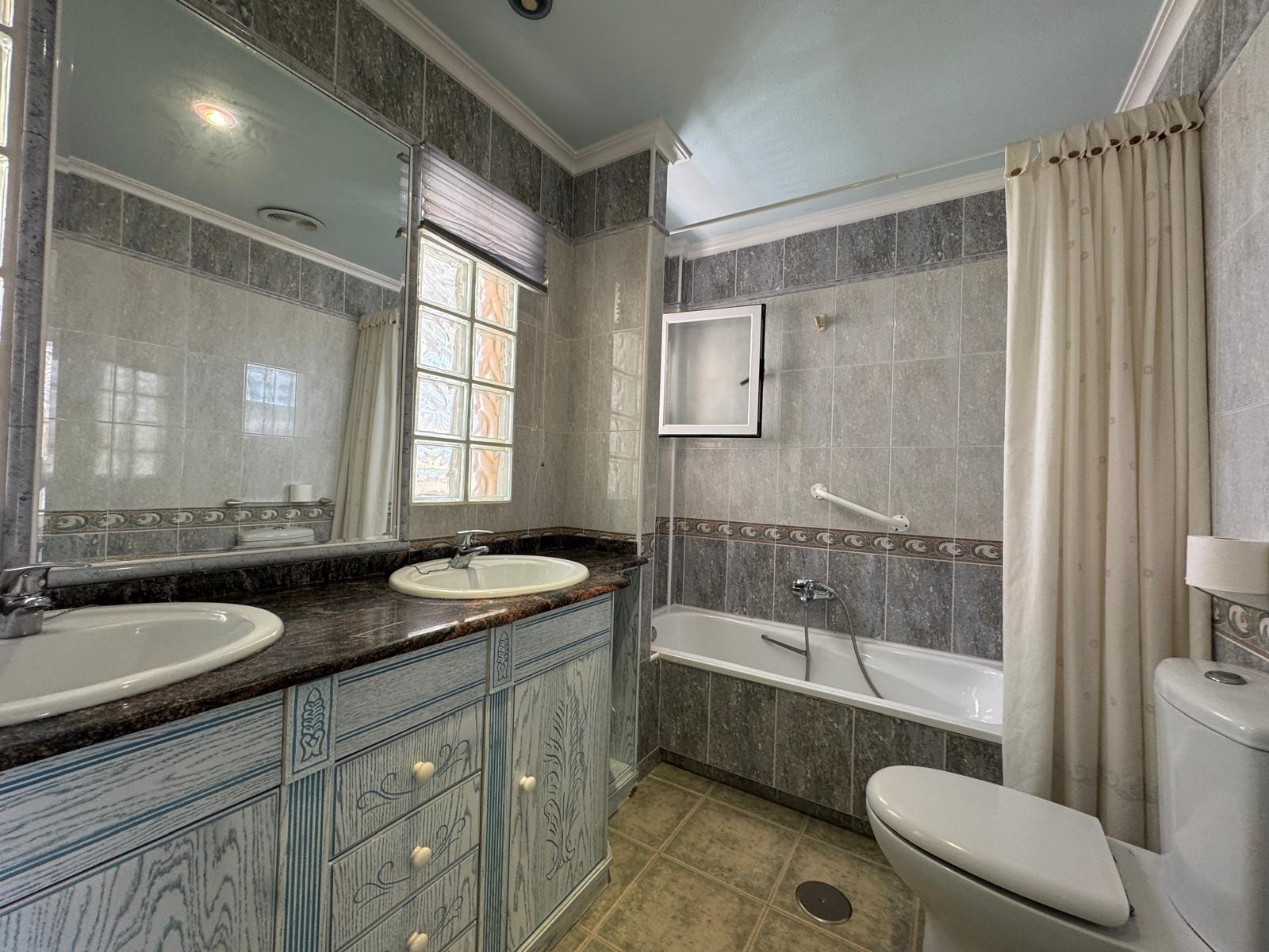 Town House for sale in Guardamar Del Segura, Alicante, Spain