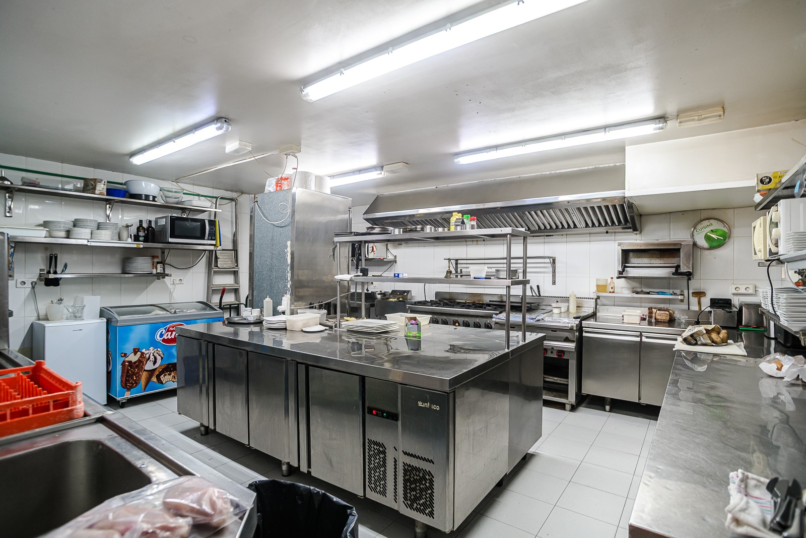 Commercial unit for sale in Torrevieja, Alicante, Spain
