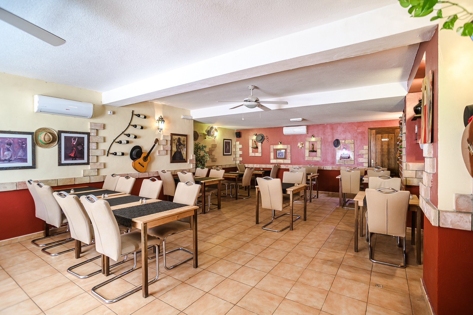 Commercial unit for sale in Torrevieja, Alicante, Spain