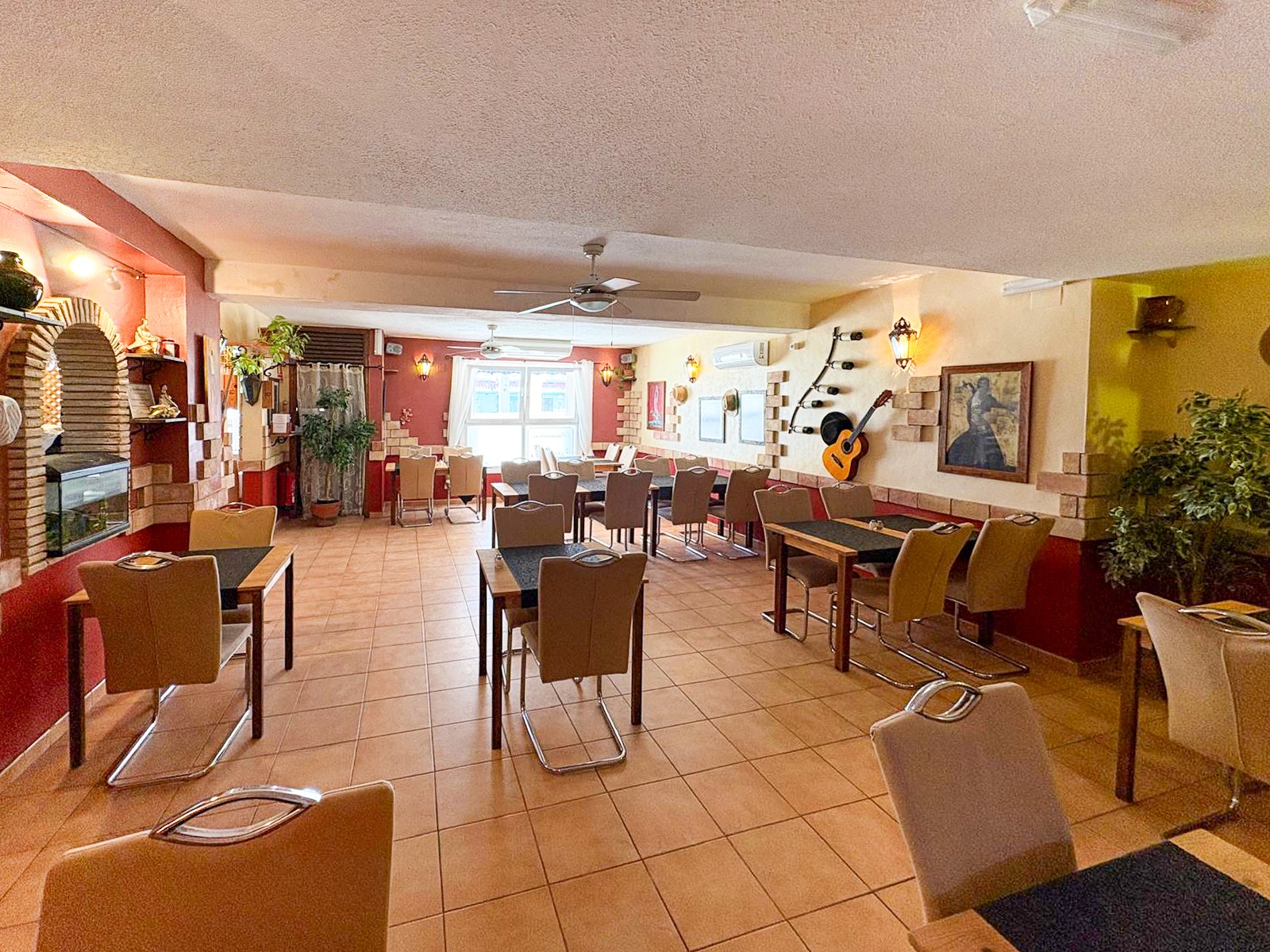 Commercial unit for sale in Torrevieja, Alicante, Spain