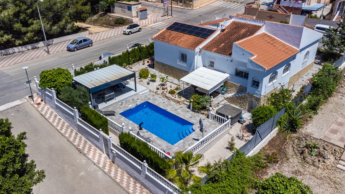 Villa for sale in La Marina, Alicante, Spain