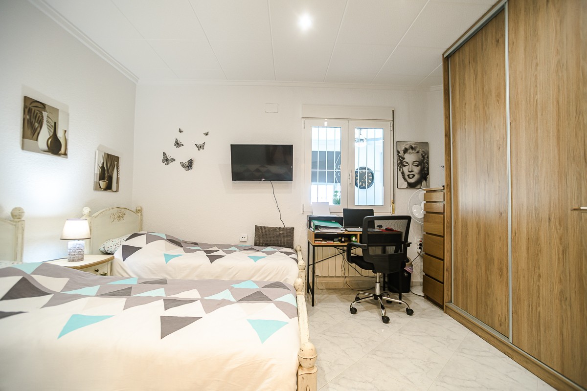 Villa for sale in La Marina, Alicante, Spain