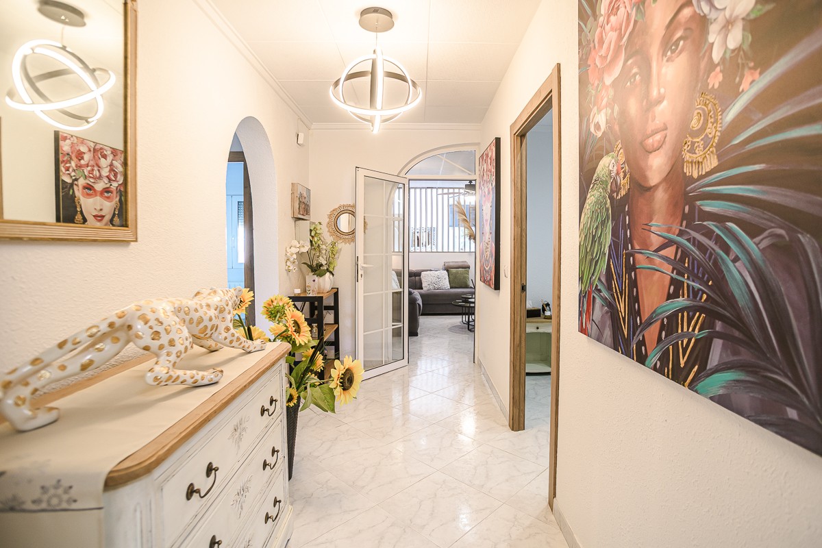 Villa for sale in La Marina, Alicante, Spain