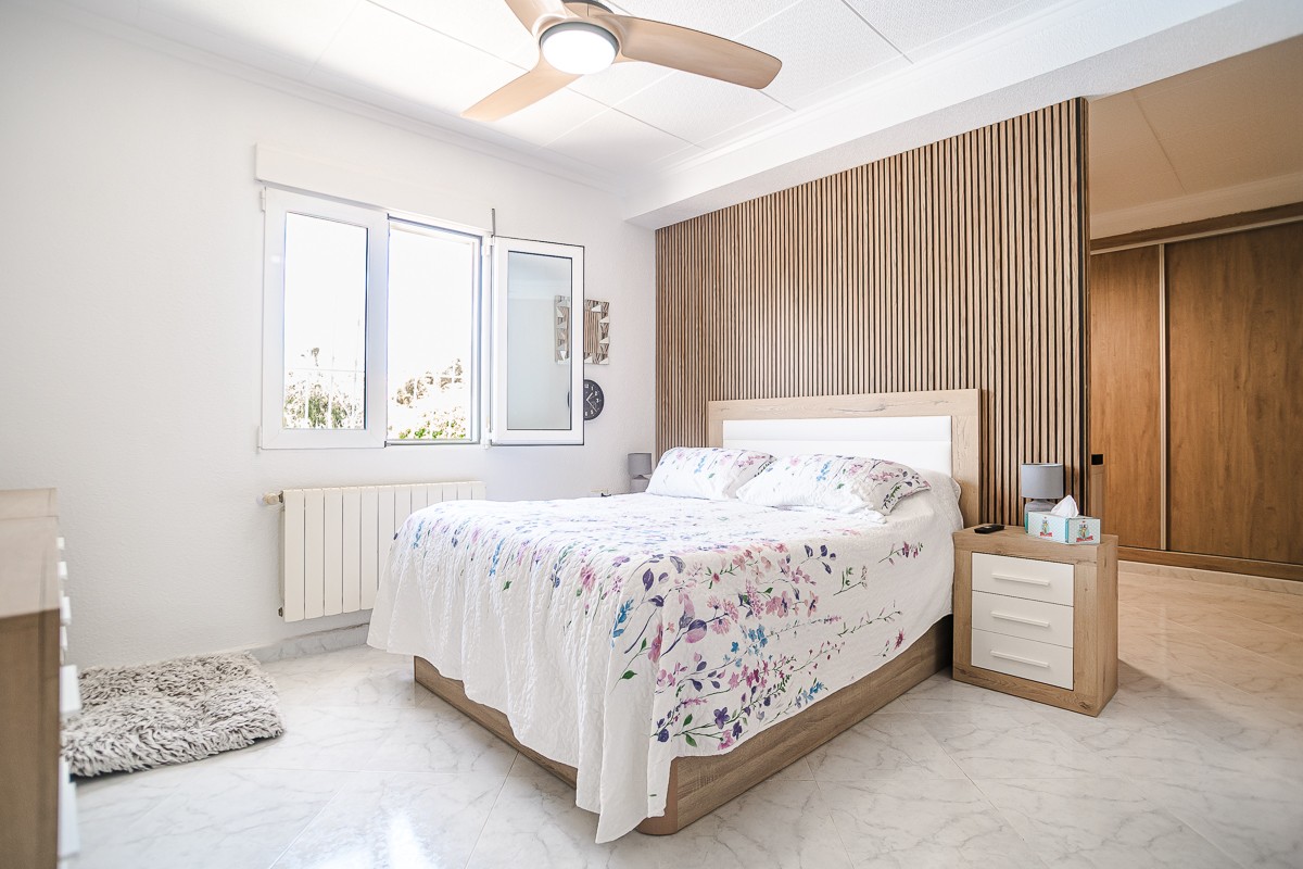 Villa for sale in La Marina, Alicante, Spain