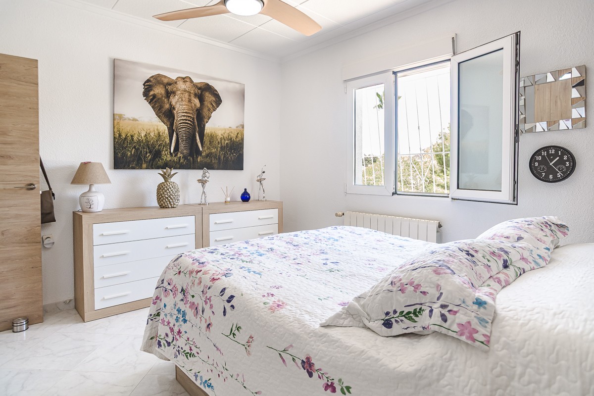 Villa for sale in La Marina, Alicante, Spain