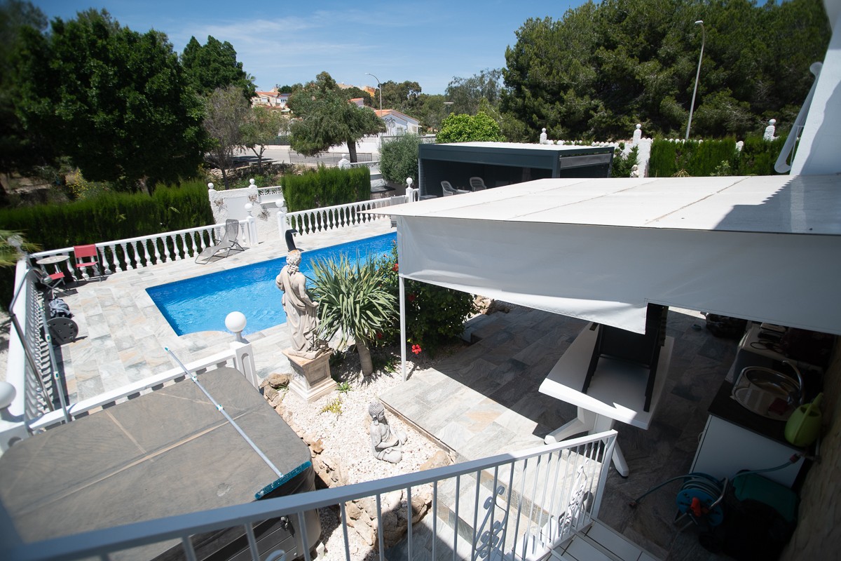 Villa for sale in La Marina, Alicante, Spain