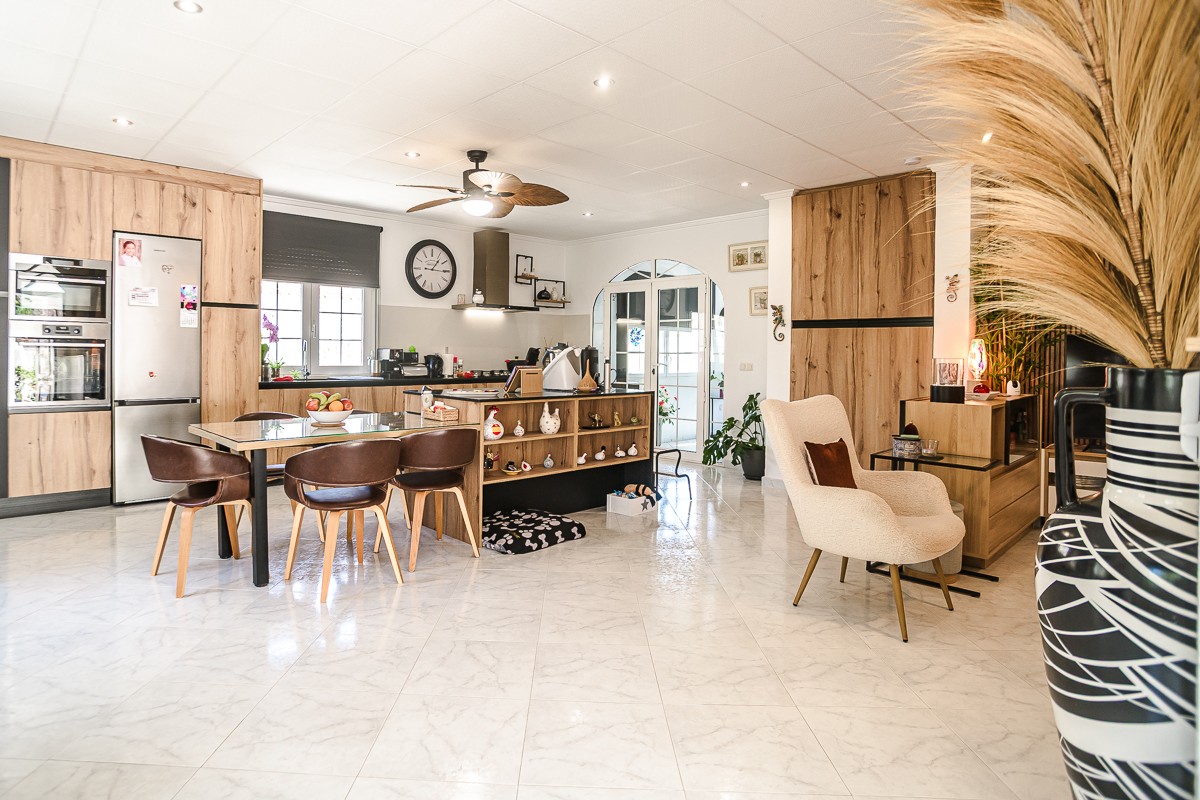 Villa for sale in La Marina, Alicante, Spain