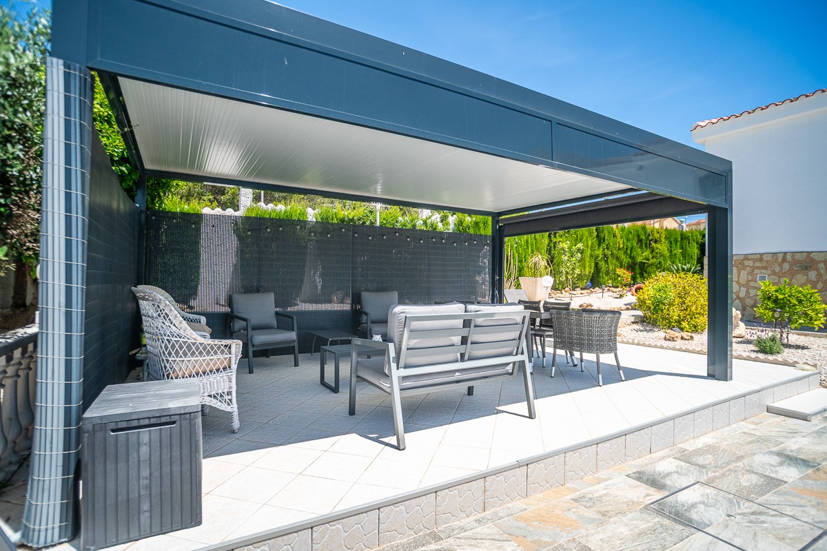 Villa for sale in La Marina, Alicante, Spain