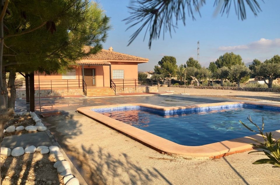 Villa en venta en Abanilla
