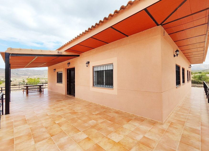 Villa en venta en Abanilla