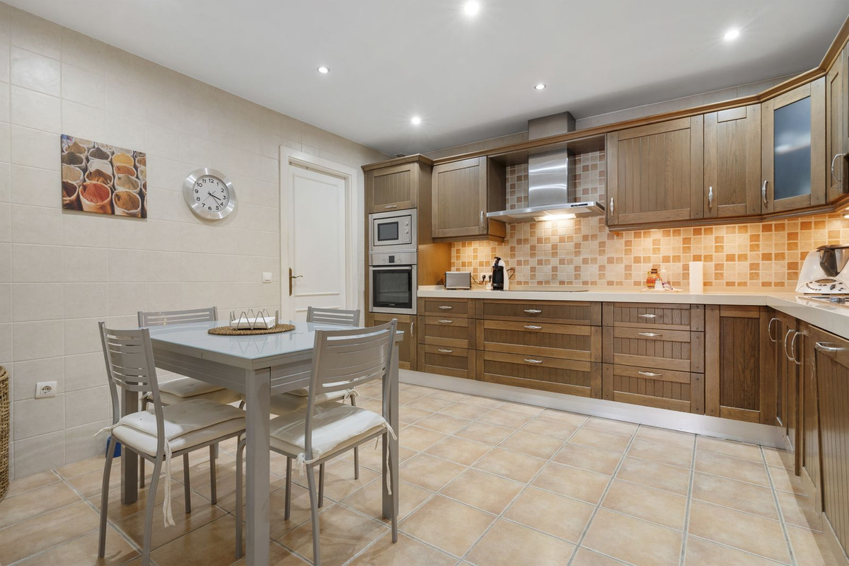 Apartment for sale in Puerto Banus, Málaga, Spain