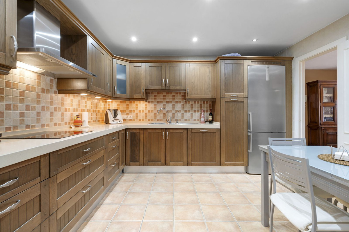 Apartment for sale in Puerto Banus, Málaga, Spain
