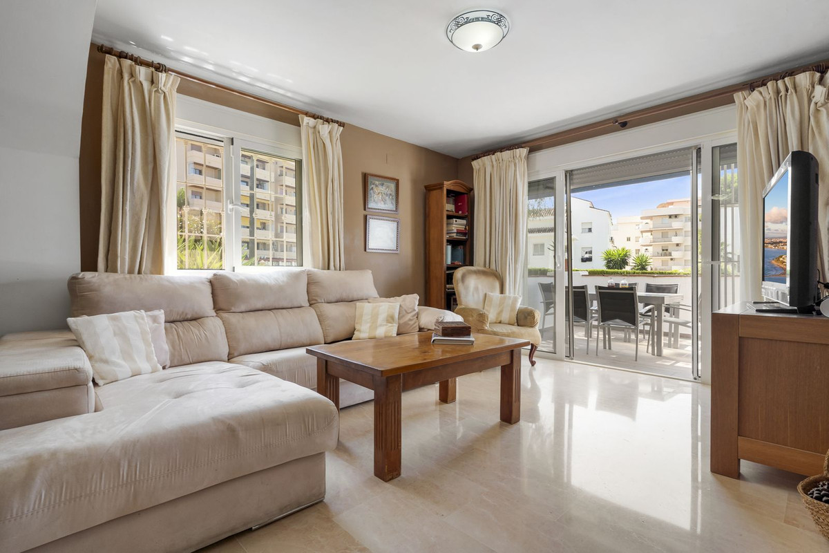 Apartment for sale in Puerto Banus, Málaga, Spain