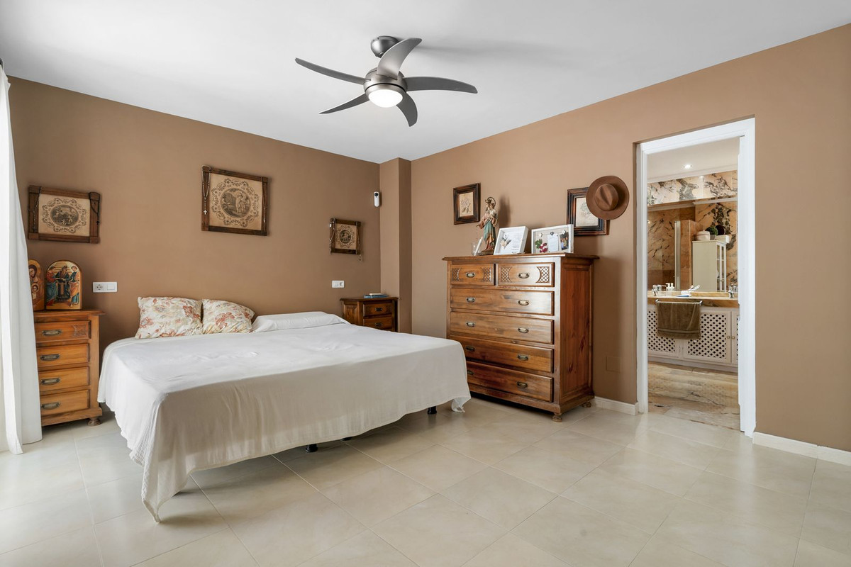 Apartment for sale in Puerto Banus, Málaga, Spain
