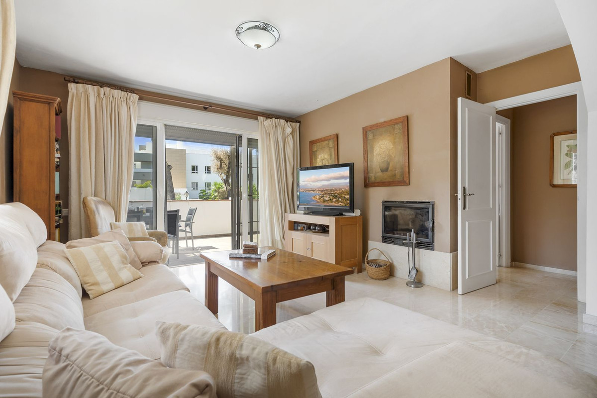 Apartment for sale in Puerto Banus, Málaga, Spain