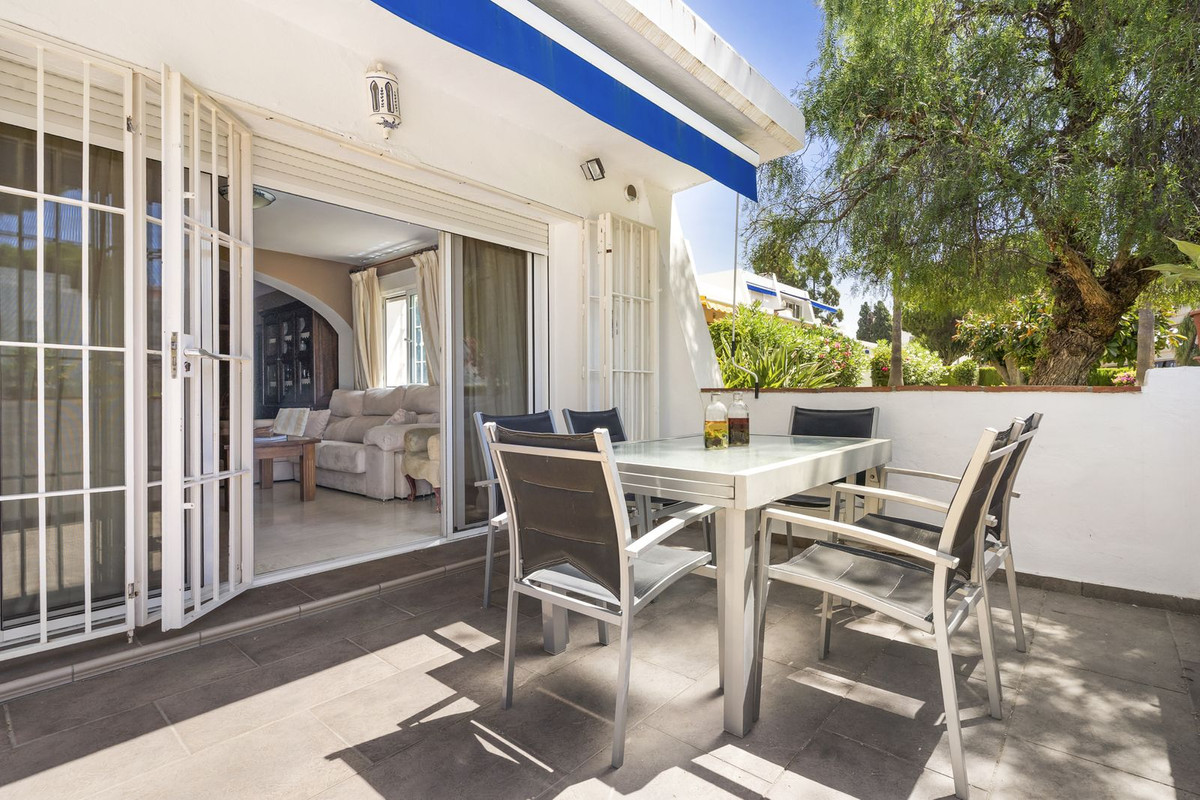Apartment for sale in Puerto Banus, Málaga, Spain
