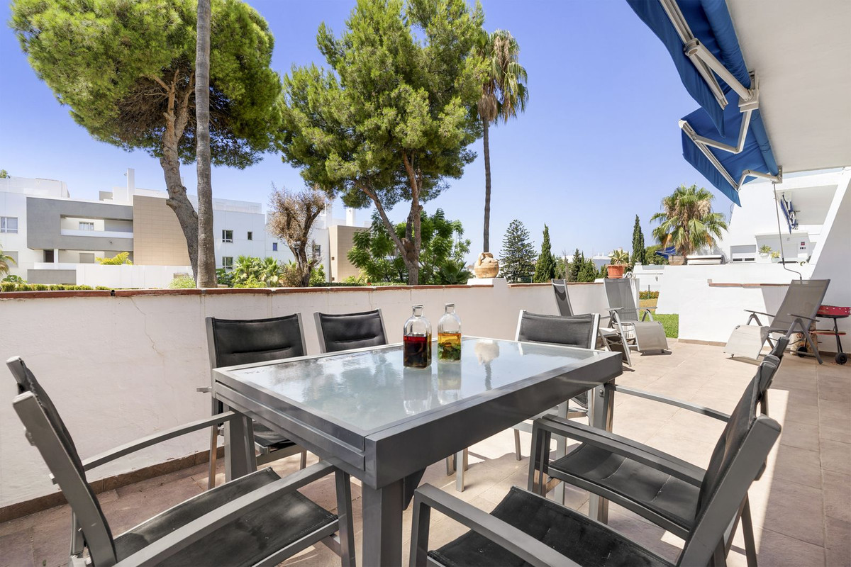 Apartment for sale in Puerto Banus, Málaga, Spain