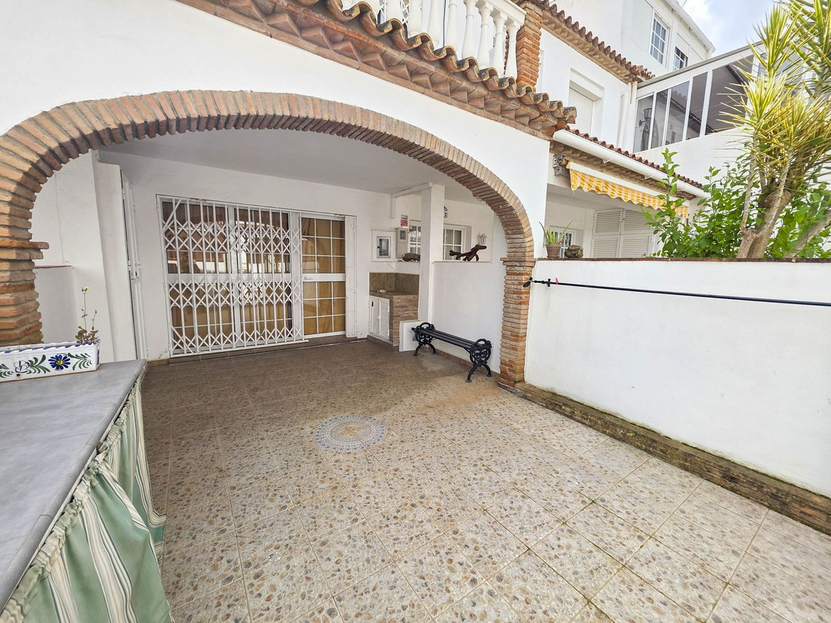Town House for sale in La Duquesa, Málaga, Spain