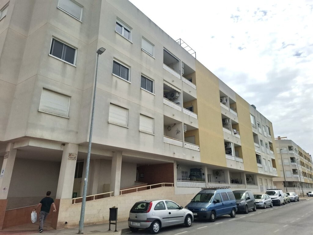 Piso en venta en Almoradi