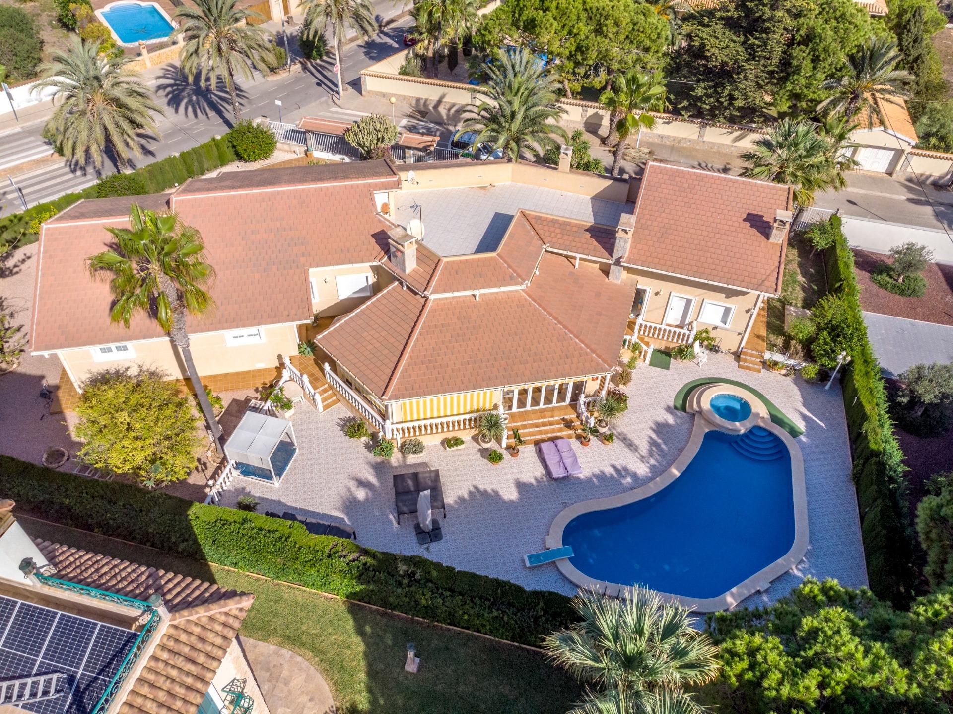 Villa en venta en Cabo Roig