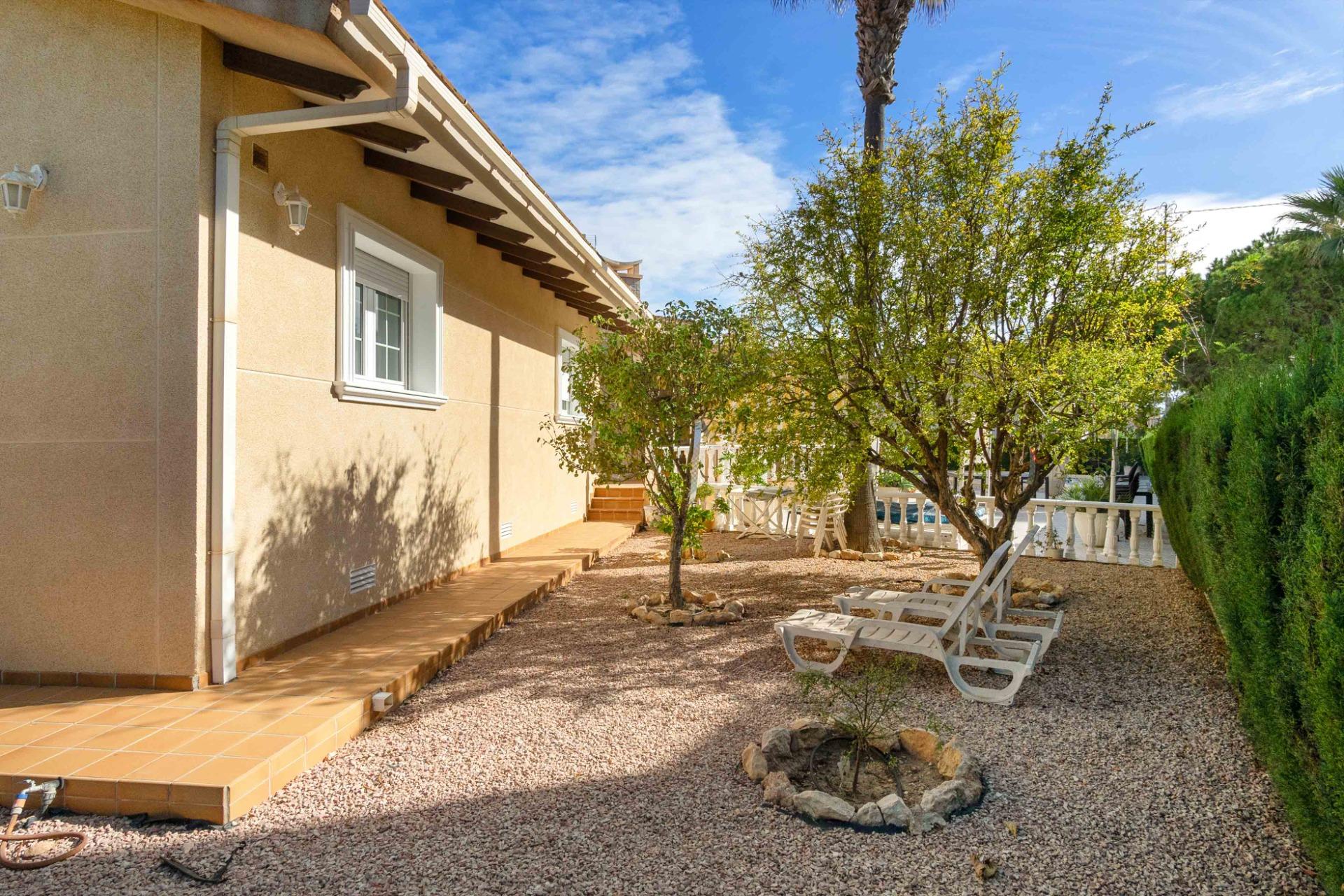 Villa en venta en Cabo Roig