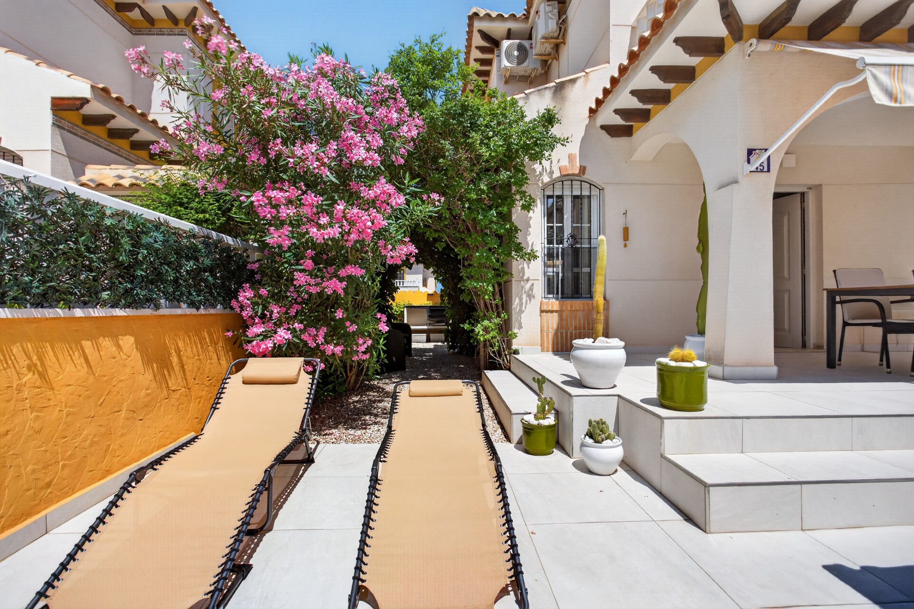Villa en venta en Orihuela Costa