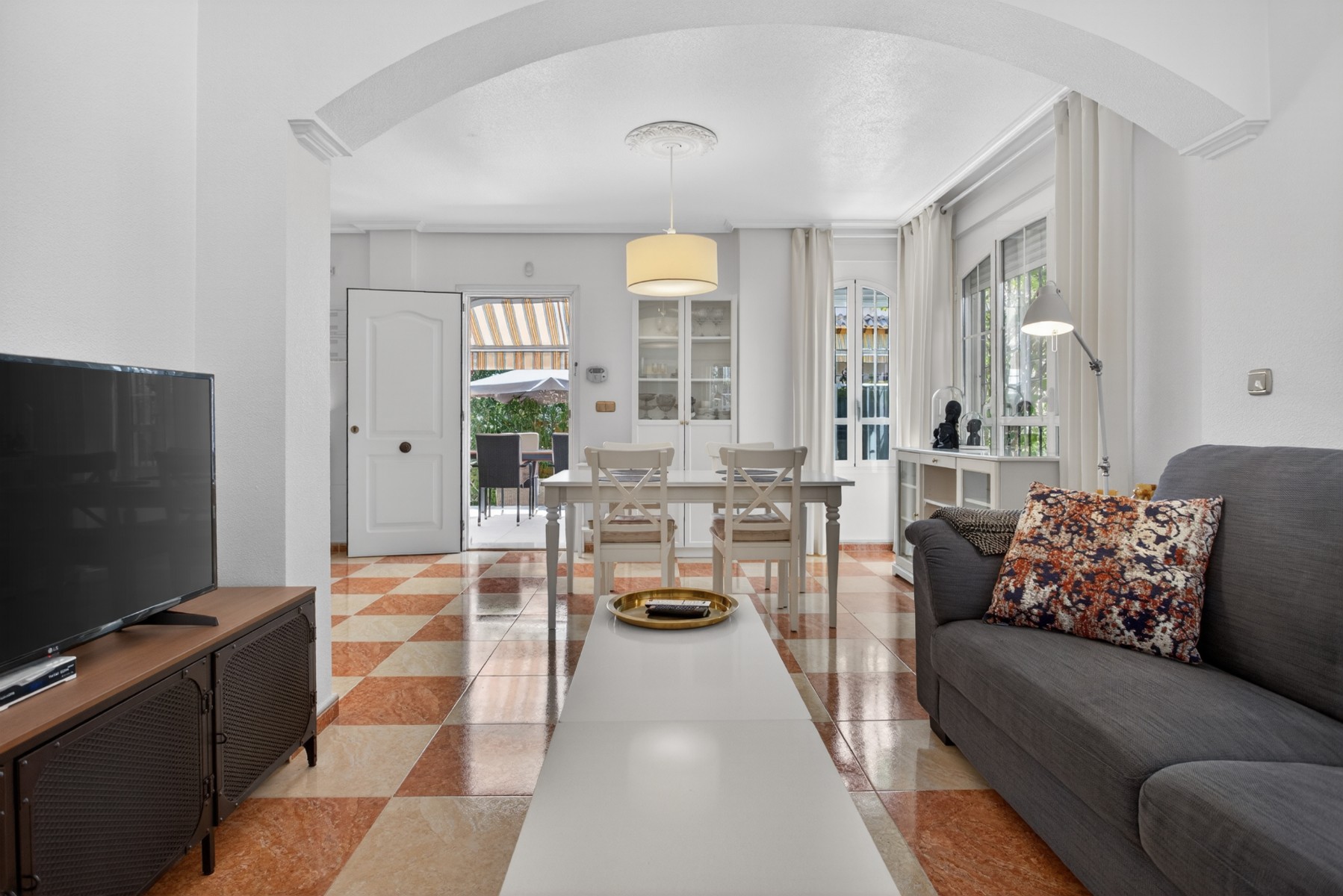 Villa en venta en Orihuela Costa