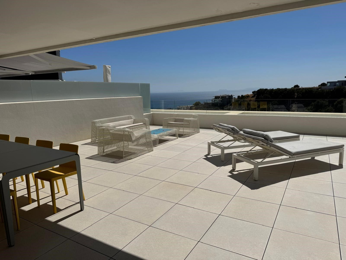 Apartment for sale in Altos De Los Monteros, Málaga, Spain