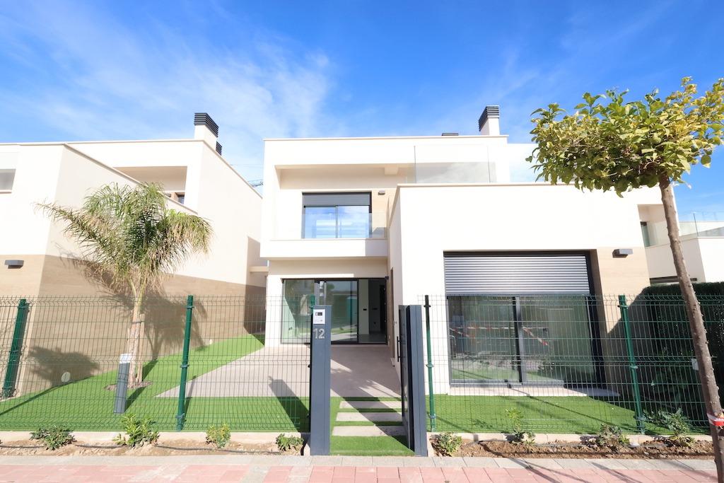 Villa en venta en Los Alcázares