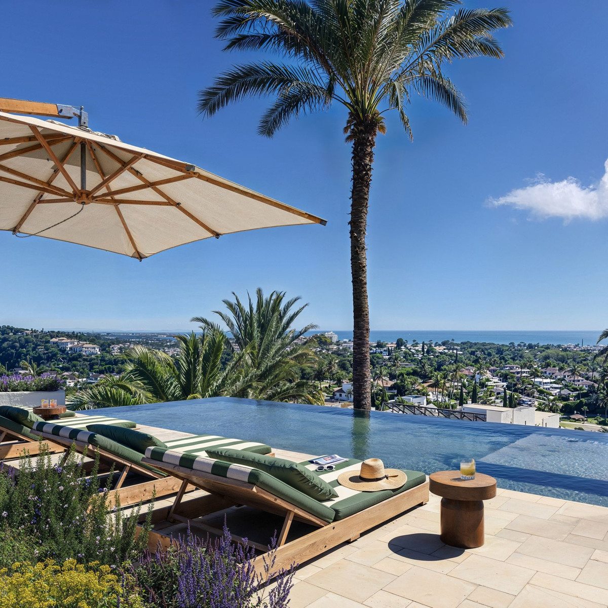 Villa for sale in Nueva Andalucía, Málaga, Spain