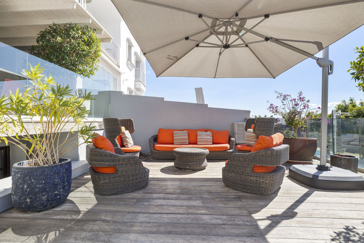 Town House for sale in Benahavis, Málaga, Spain
