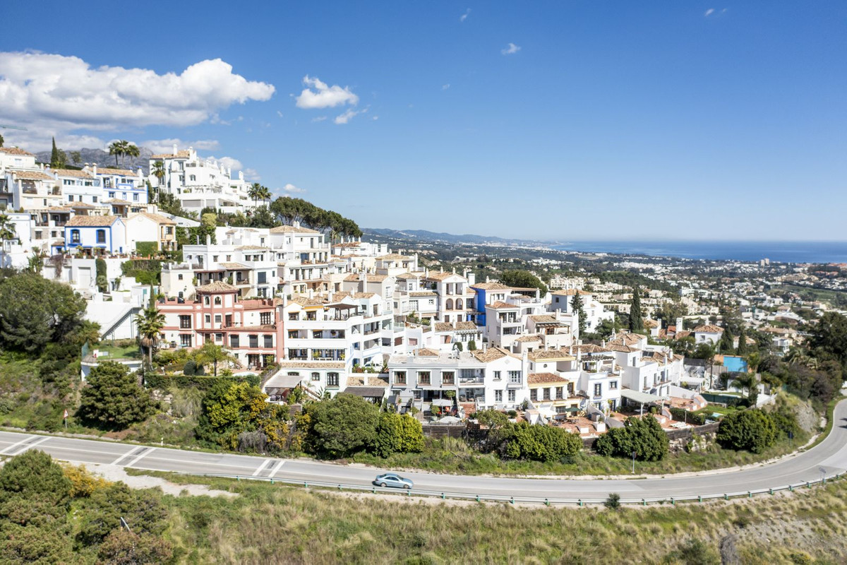 Town House for sale in Benahavis, Málaga, Spain
