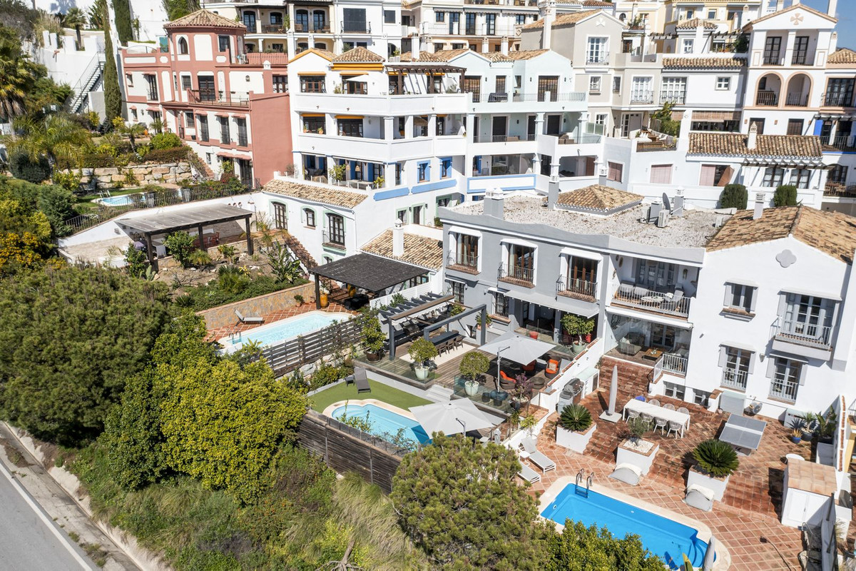 Town House for sale in Benahavis, Málaga, Spain