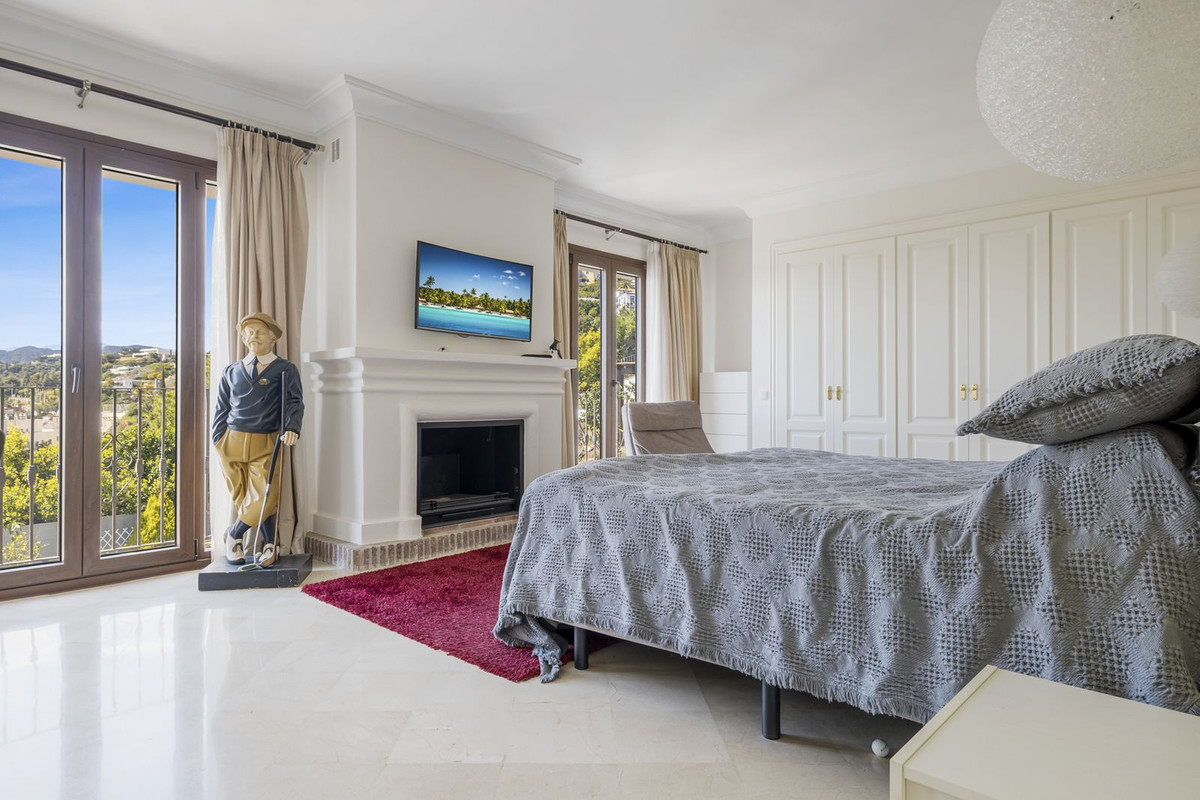Town House for sale in Benahavis, Málaga, Spain