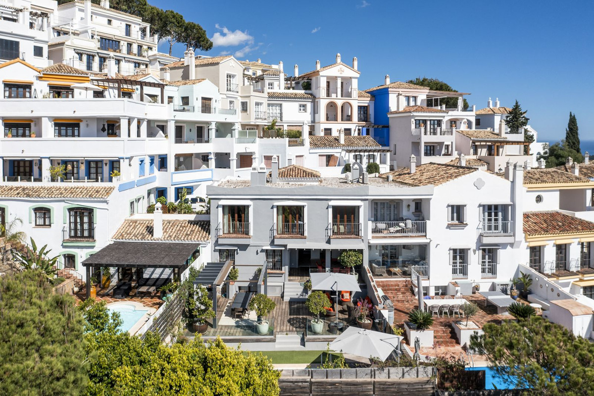 Town House for sale in Benahavis, Málaga, Spain