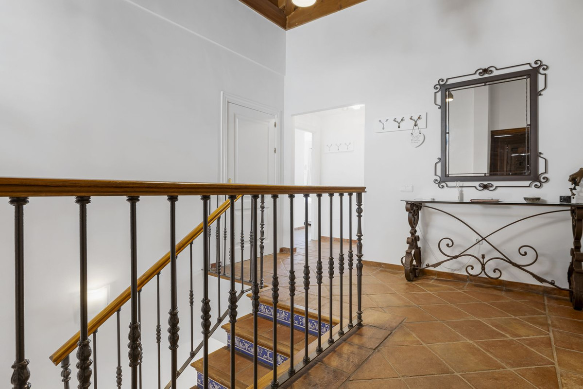 Town House for sale in Benahavis, Málaga, Spain
