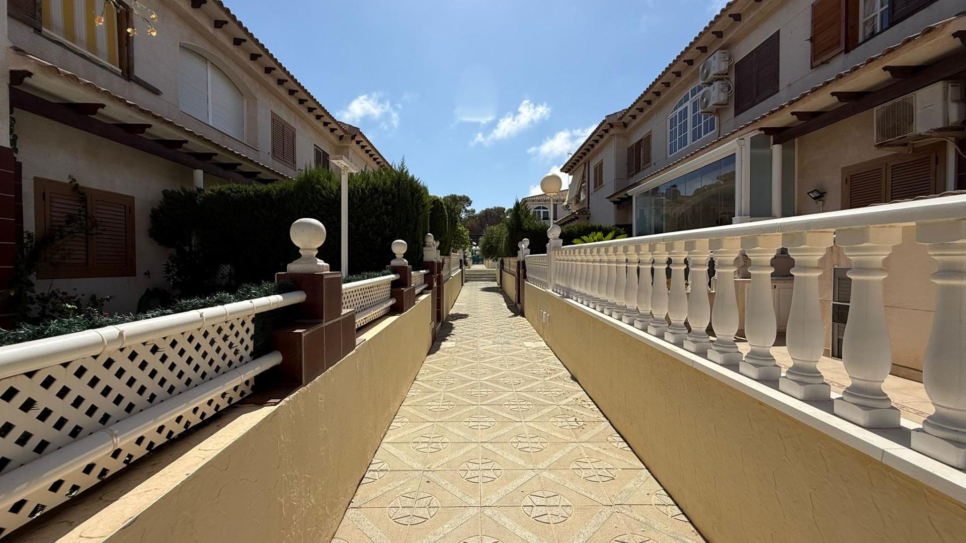 Bungalow for sale in Torrevieja, Alicante, Spain