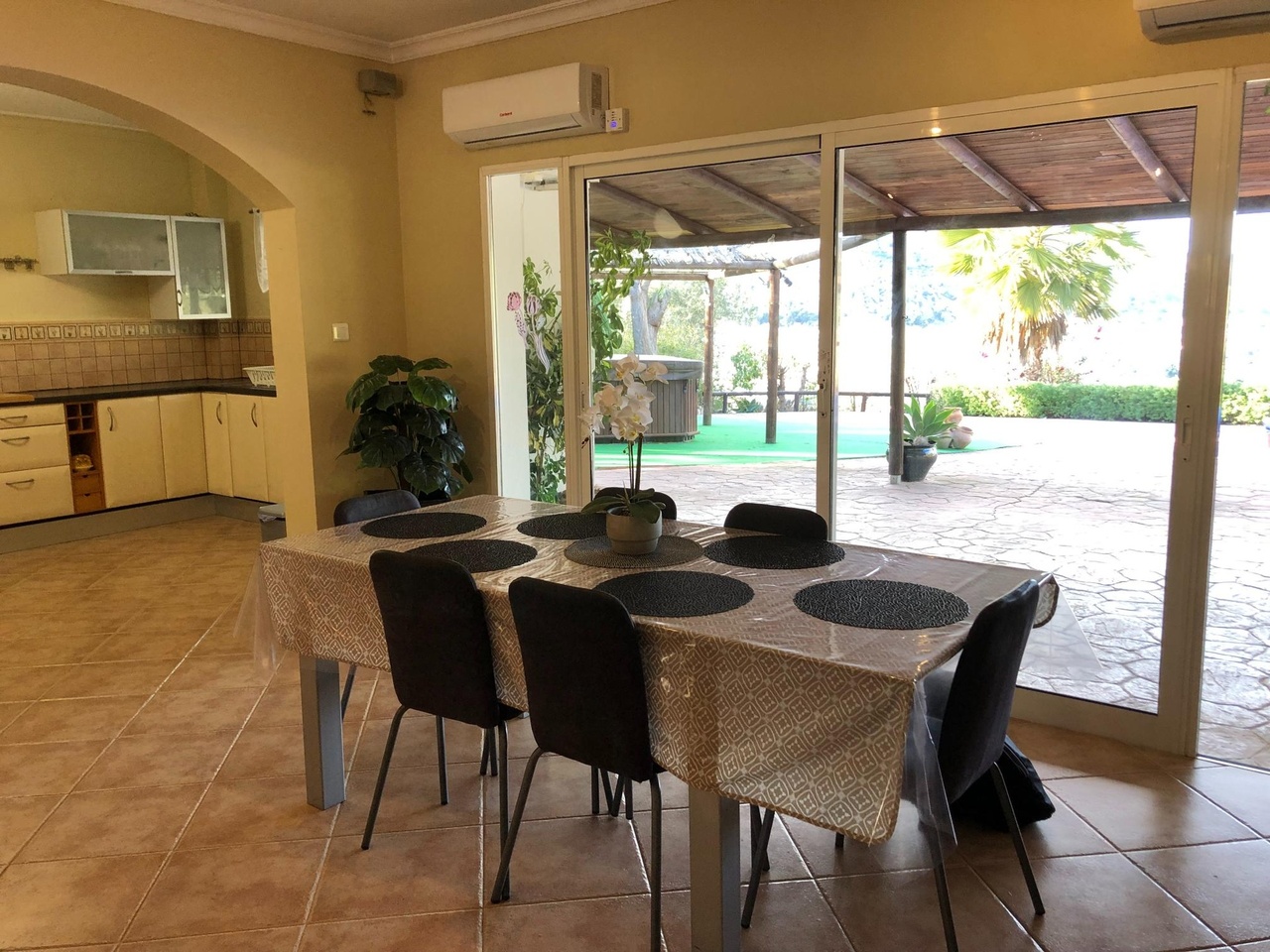 Villa for sale in Valle De Abdalajis, Málaga, Spain
