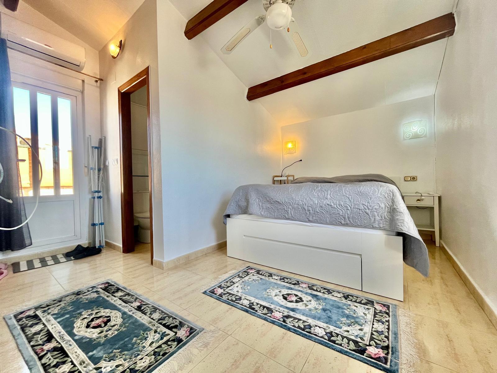 Villa en venta en Orihuela Costa