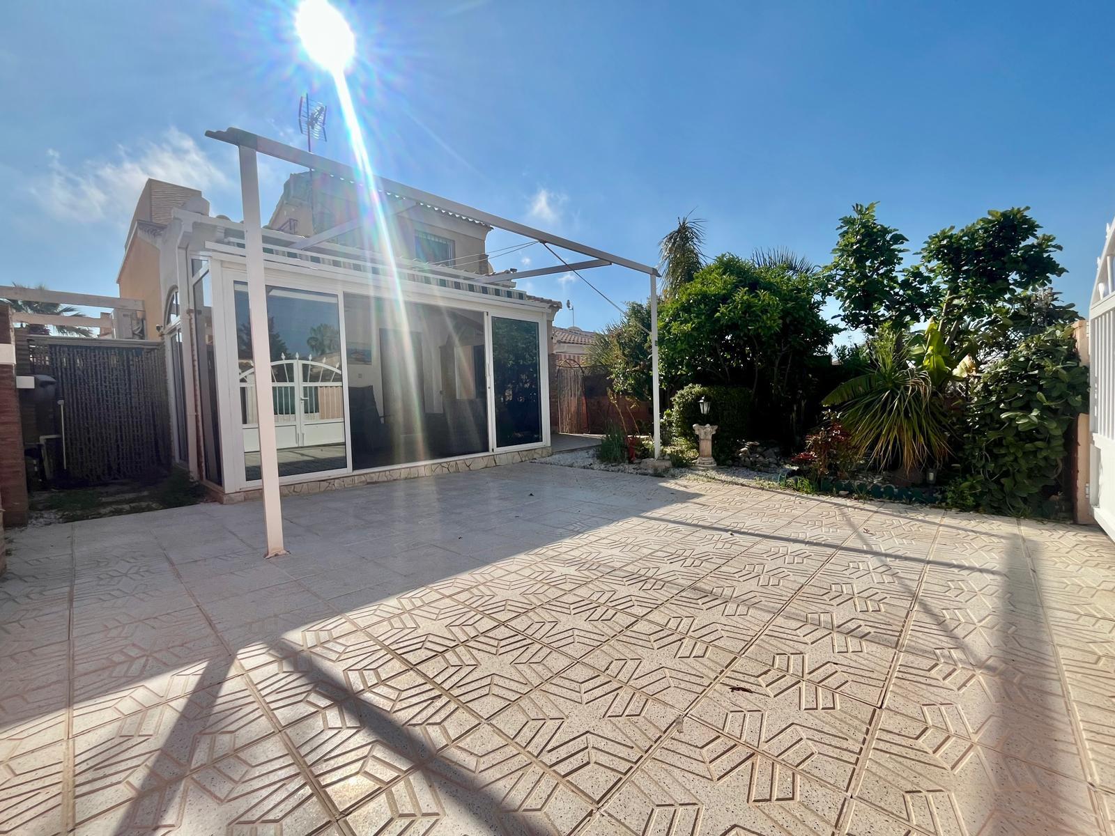 Villa en venta en Orihuela Costa
